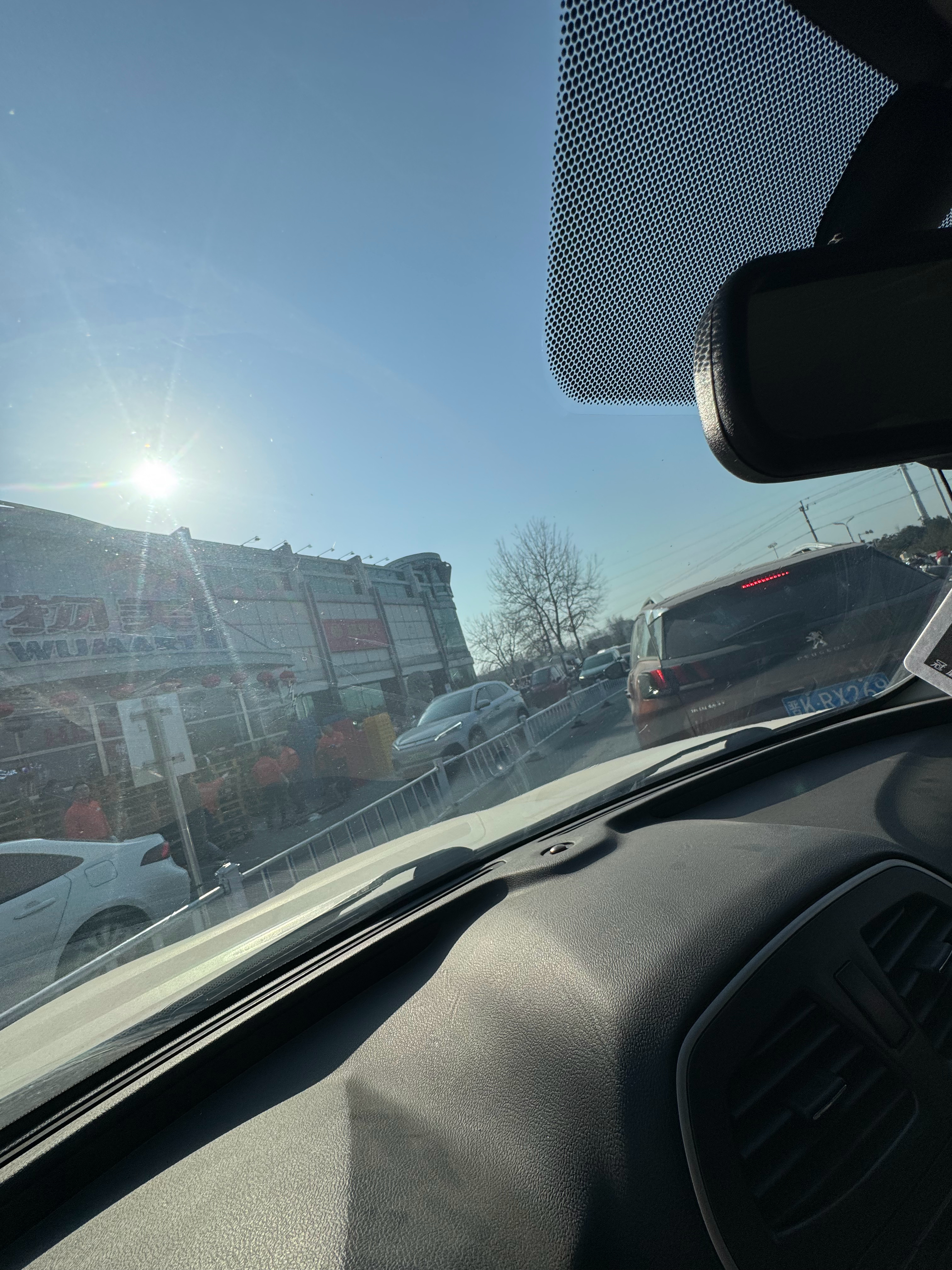 年前超市生意真好 寸步难行