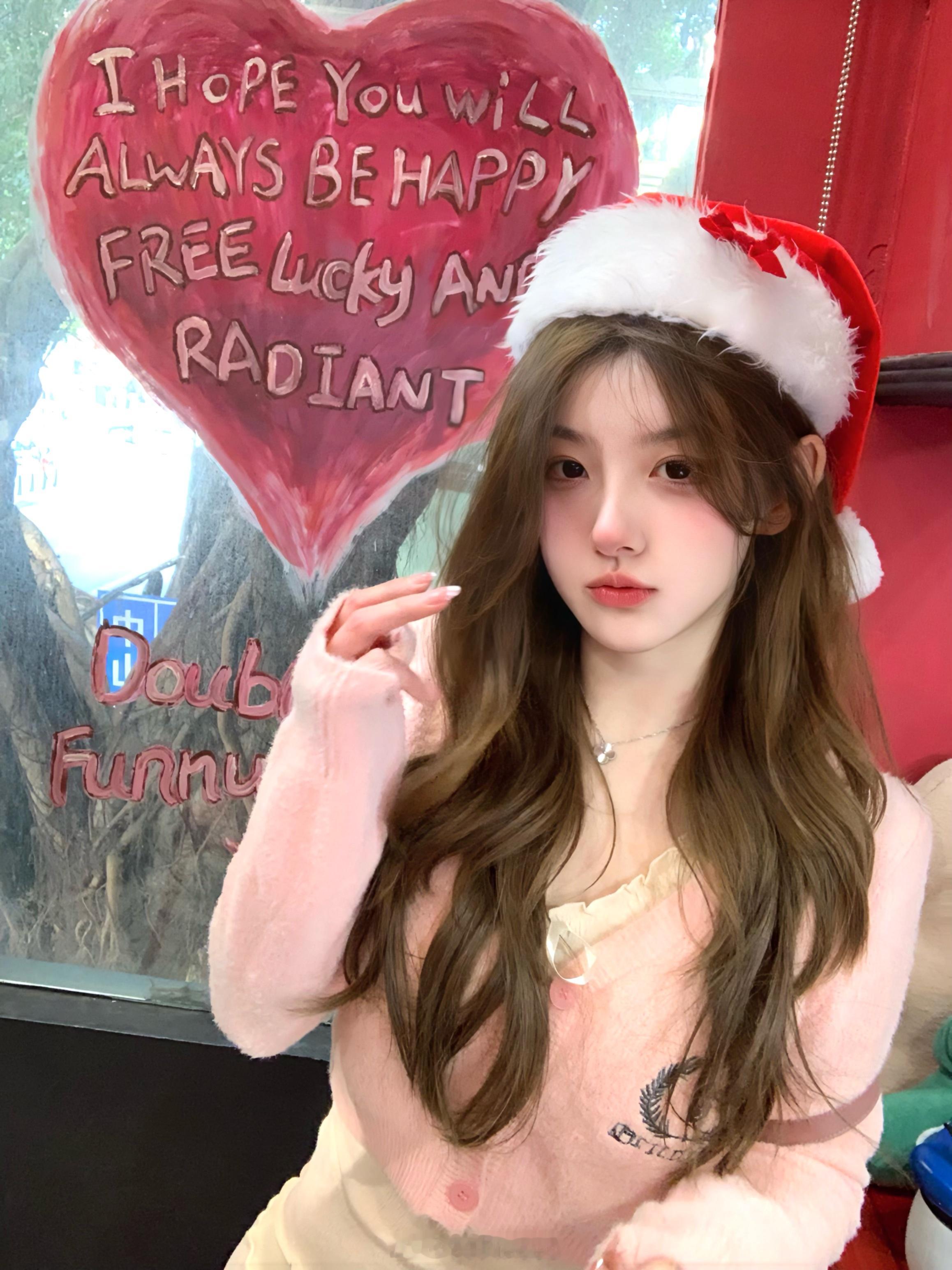 更新更新✨前段时间和从我刚玩网就喜欢我的女孩儿见了面 拍了大头贴 图5是她送我的