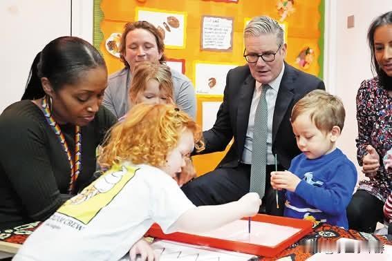 不会如厕、不懂翻书：英国低龄儿童教育引争议
 
英国教育界关注到，当地越来越多低