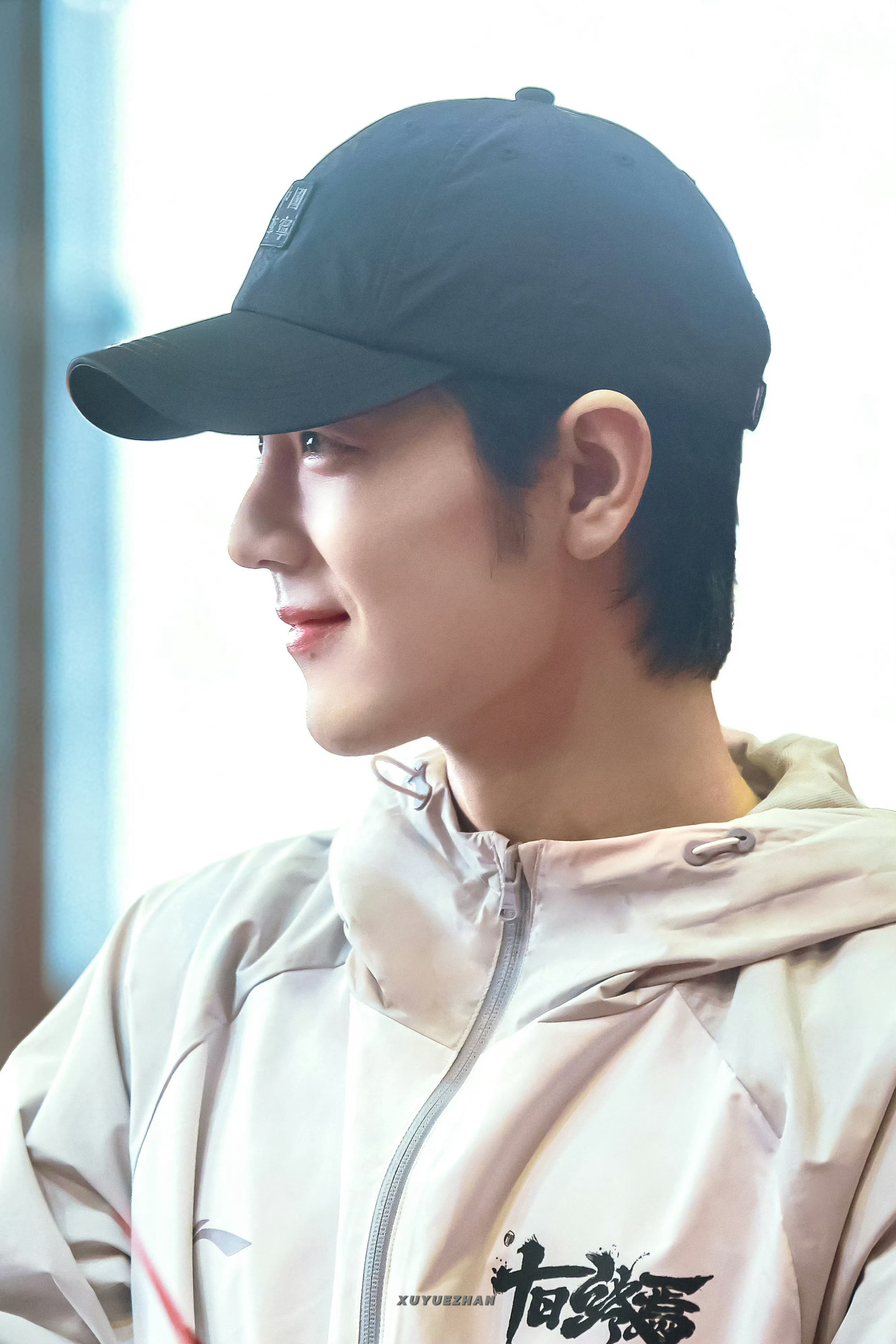 十日终焉预告播放量破亿🧨肖战两部戏冲上待播剧日榜前十见过这么帅的骗子吗？我乐意