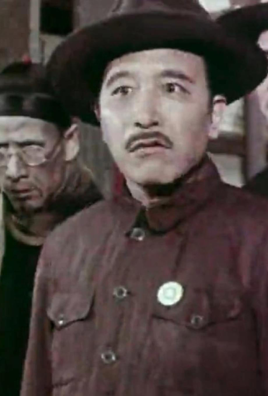 16岁扛枪上战场，30岁进长影厂当演员，他演了一辈子“老干部”，你绝对脸熟，却叫
