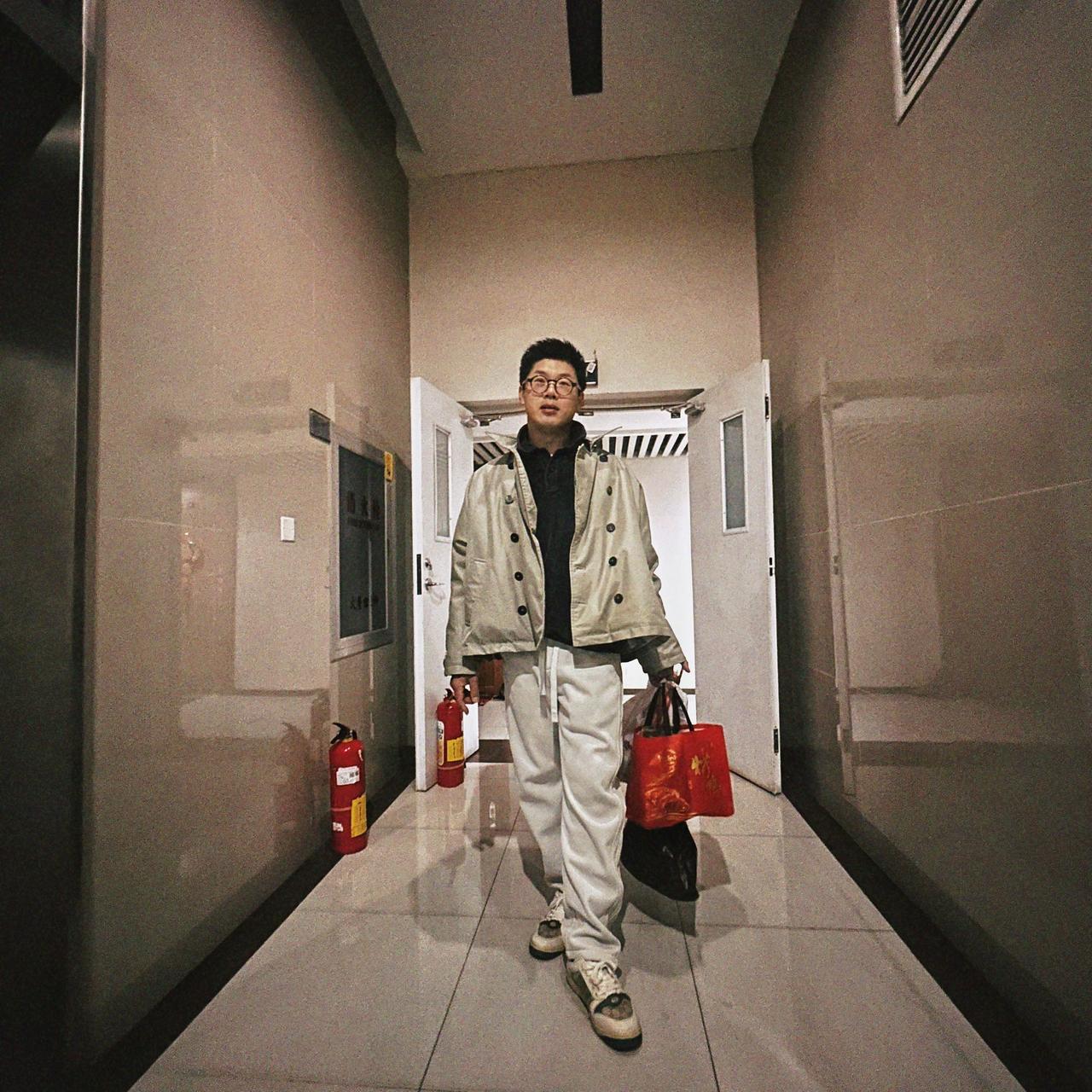 今日出门倒垃圾的look!ootd穿搭