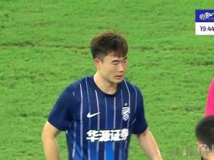 中超绯闻转会---邓涵文…中超转会市场又出现了一条大鱼，据传，三镇开出国内球员顶