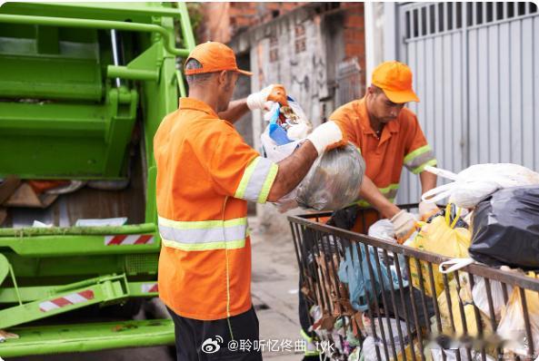 世界上公认，经济在不好也影响不到这十种人: 一，医院医生。 二、学校教师。 三、