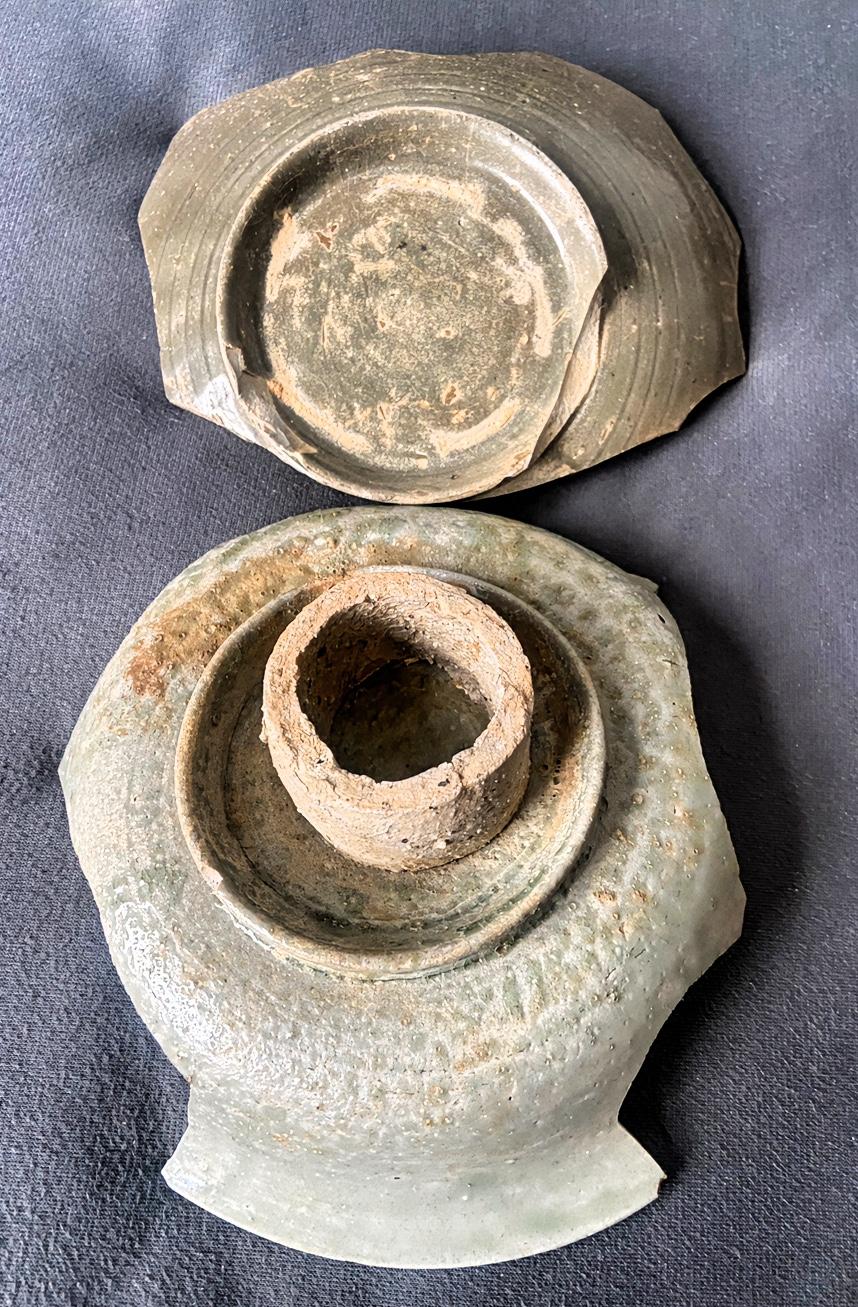 从垫具反推越窑底部垫烧痕迹的鉴定逻辑

越窑青瓷的装烧工艺演变，是时代判定与窑口