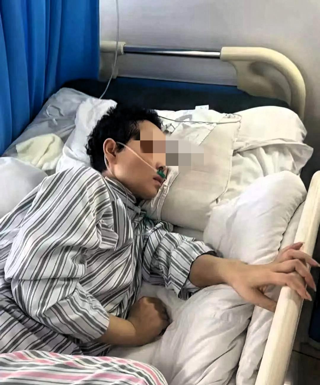 全网泪崩！高考结束父亲才敢说：你妈妈11天前就走了
 
6月9日下午，高考最后一