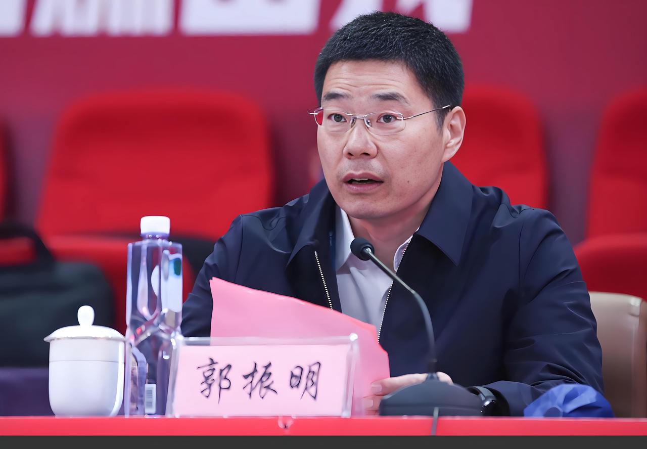 有消息说下赛季CBA每节10分钟，与国际篮联接轨。
中国篮协的出发点应该是好的，