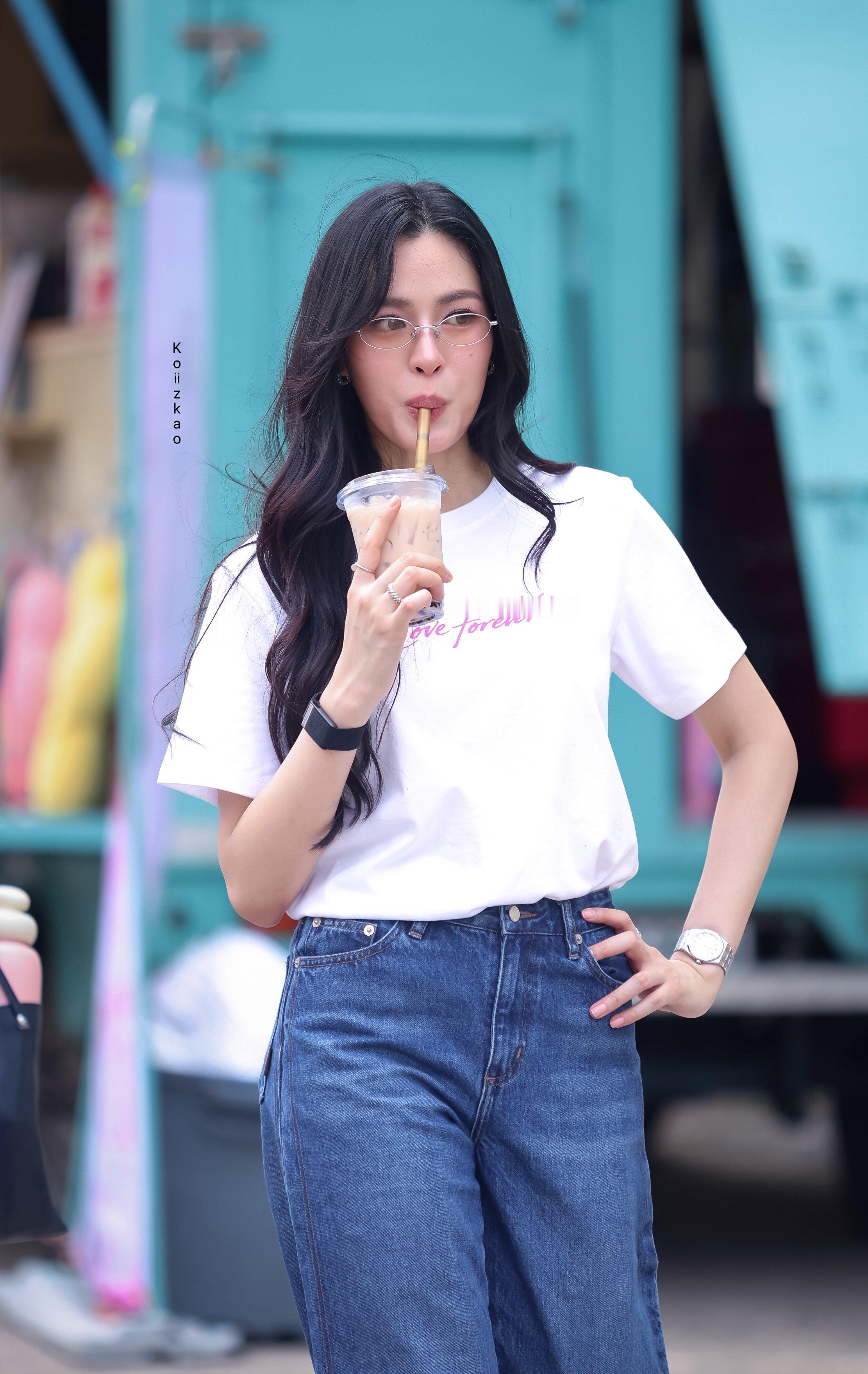 又给小猪喝美了 