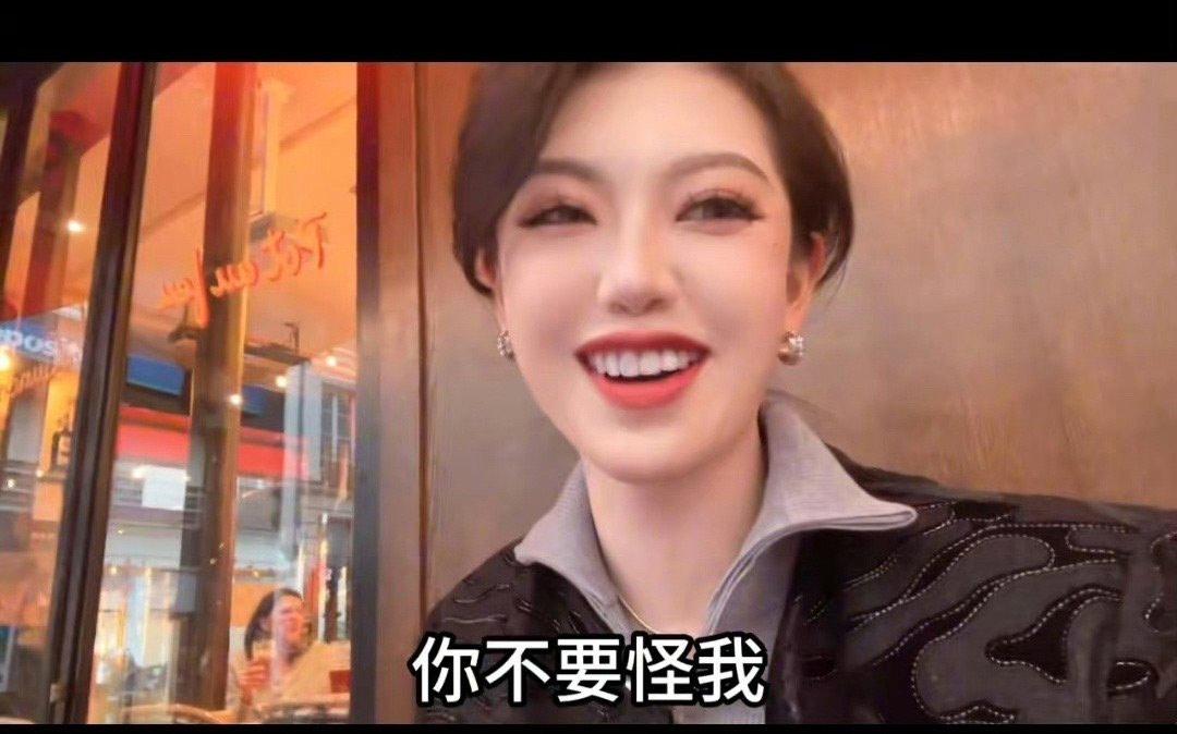 #“秦朗丢作业”系摆拍 博主被处罚#有网友可能会问，这位博主虽然是摆拍，但也没造