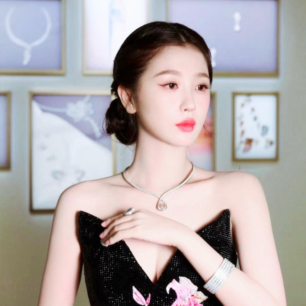 *看得出她是公主👑虞书欣ooo全球品牌代言人虞书欣