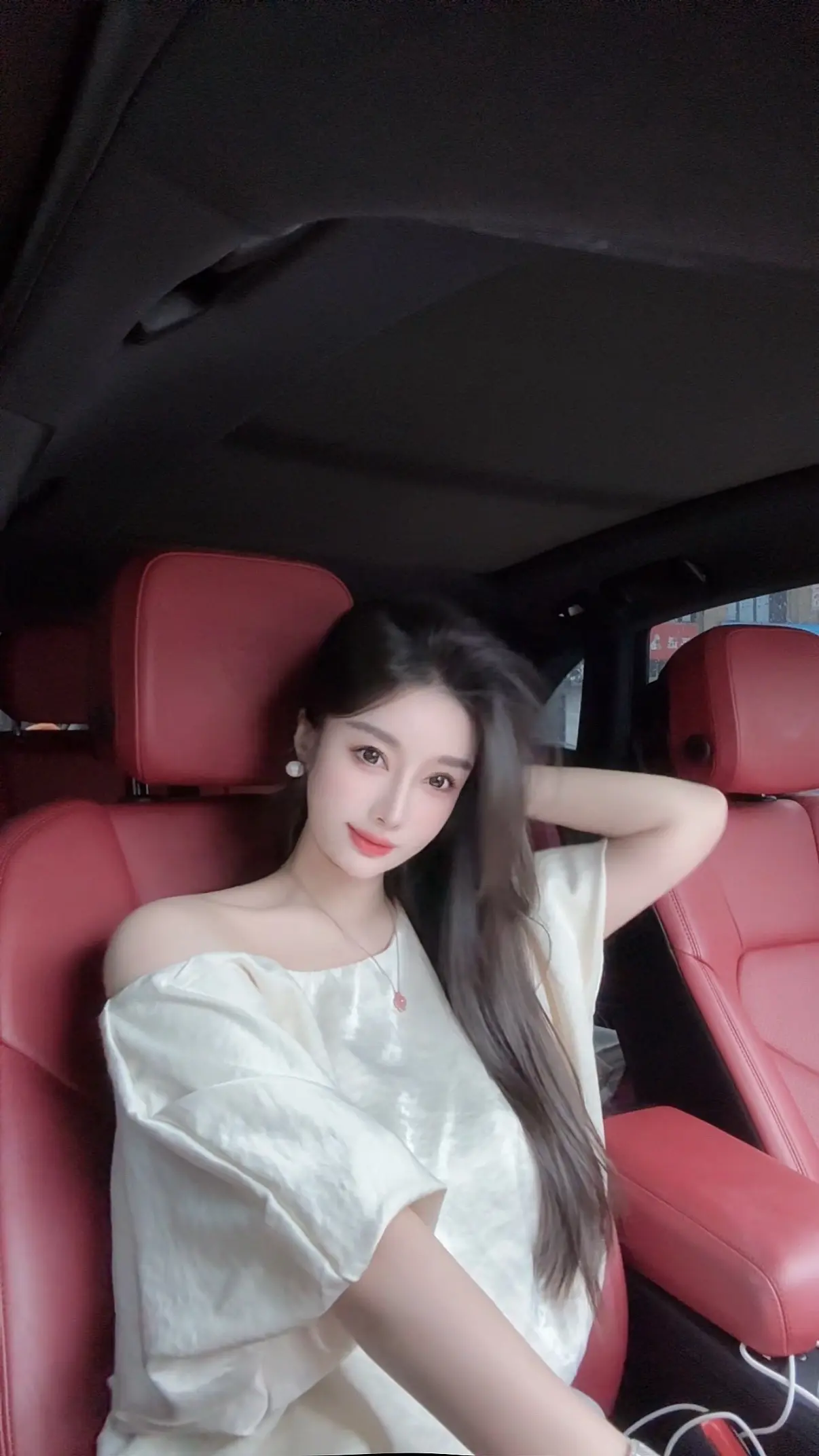 这个世界，从来不缺漂亮的女孩子，也没有人会为你一直为着迷，所以你要独立...