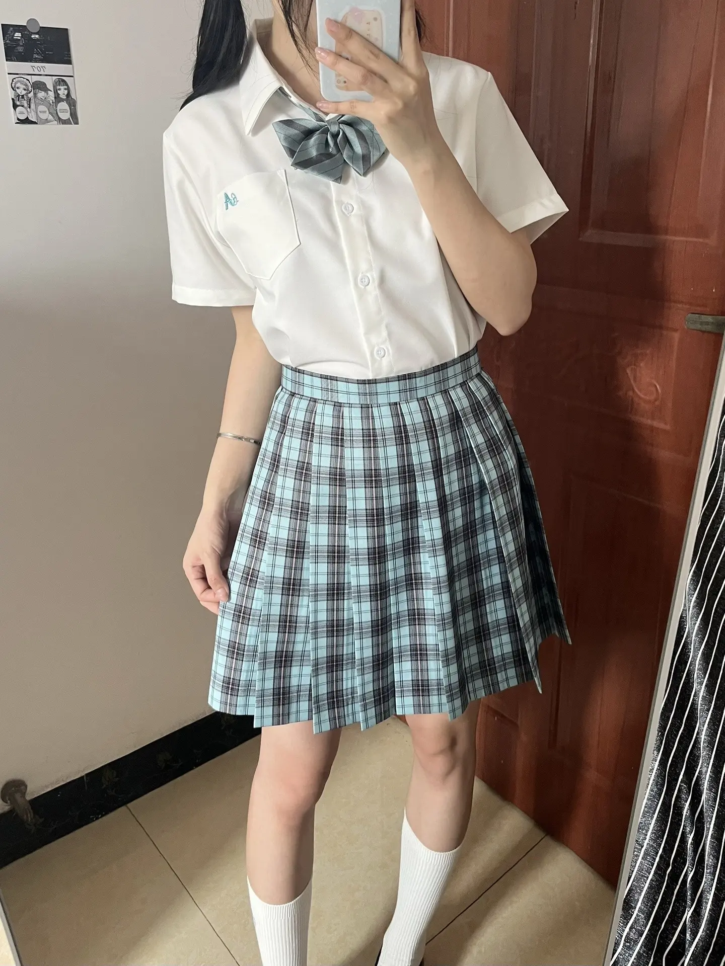 69🥕的薄荷绿刺绣衬衫！20号晚8点见。