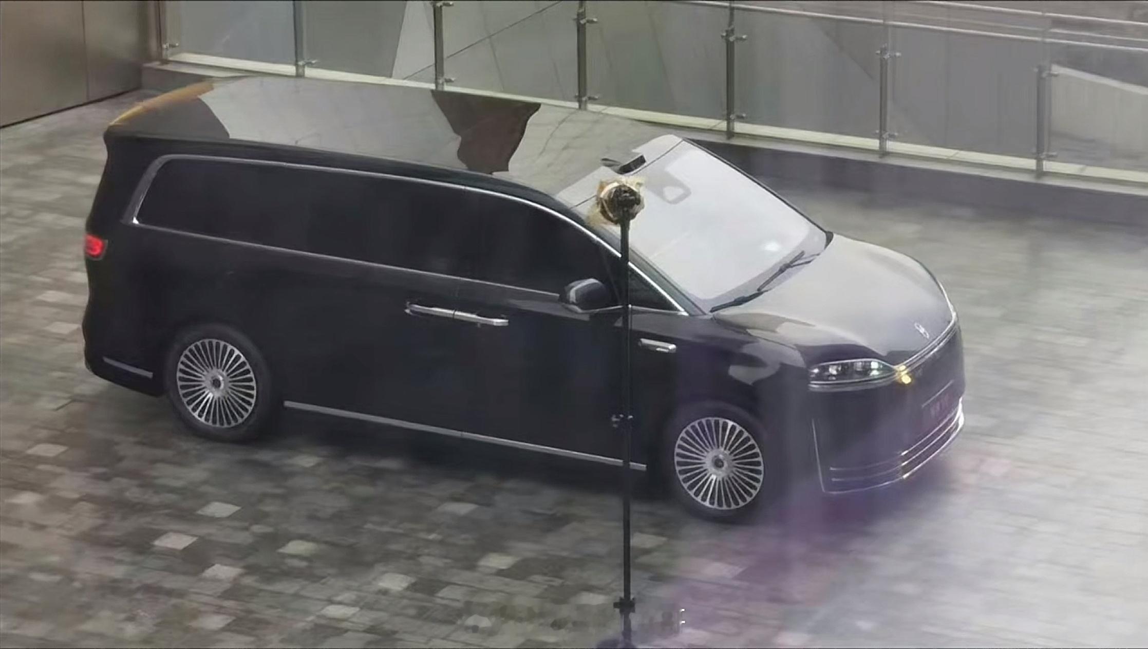 网友拍到的智界V9无伪装照片？大v聊车