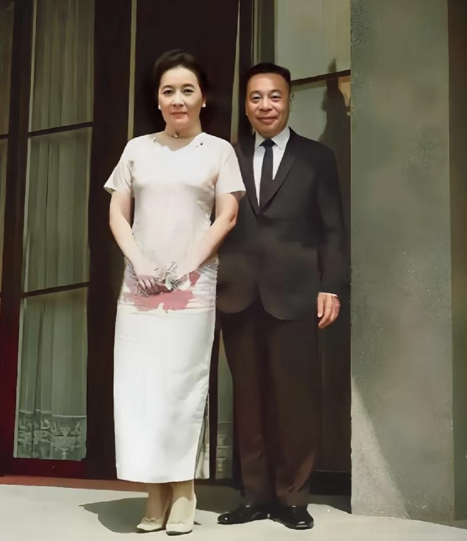 蒋经国上海打虎败给孔令侃，堪称他人生中最屈辱的一页，实际内幕不是简单的“宋美龄干
