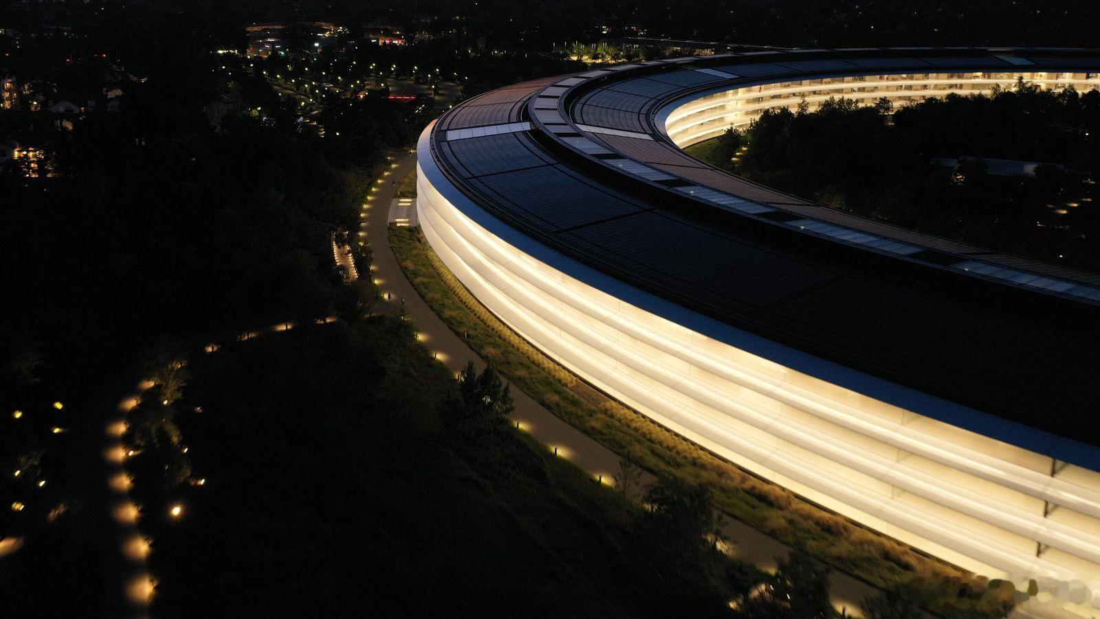 据消息报道，Apple正推进针对人工智能企业OpenAI的商业秘密诉讼，已向数十