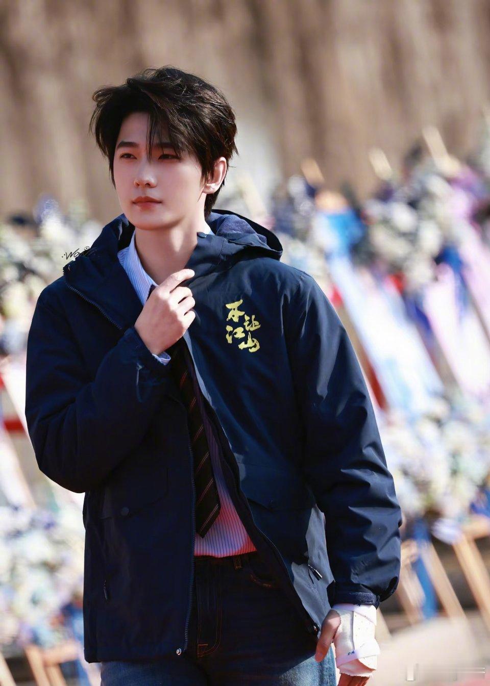 杨洋不让江山开机高清图杨洋出道18年归来仍是少年 杨洋新剧《不让江山》开机高清图