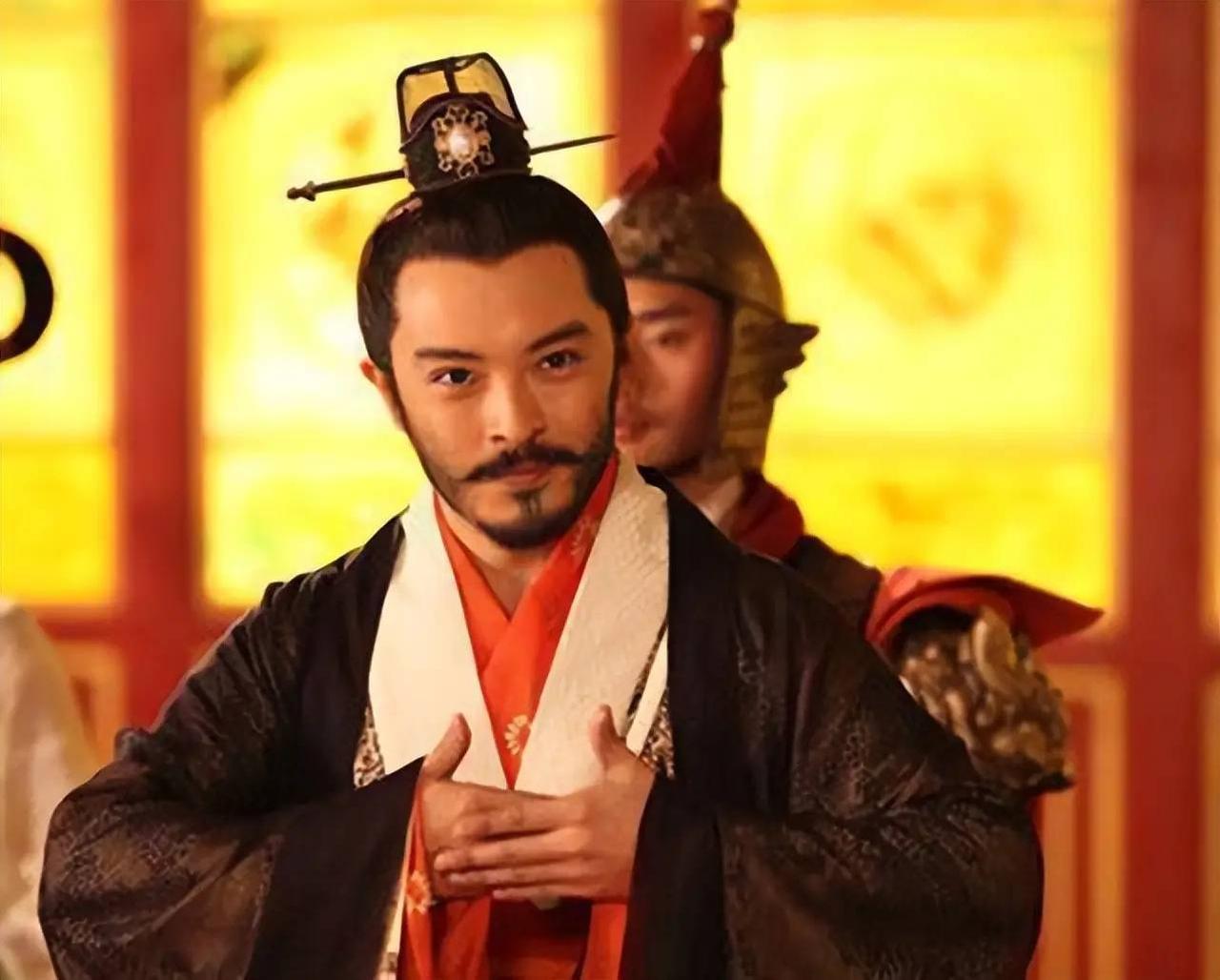 公元618年，江都。
一个曾经掌控半个天下的皇帝，被自己的部下从西阁拖出来。他没