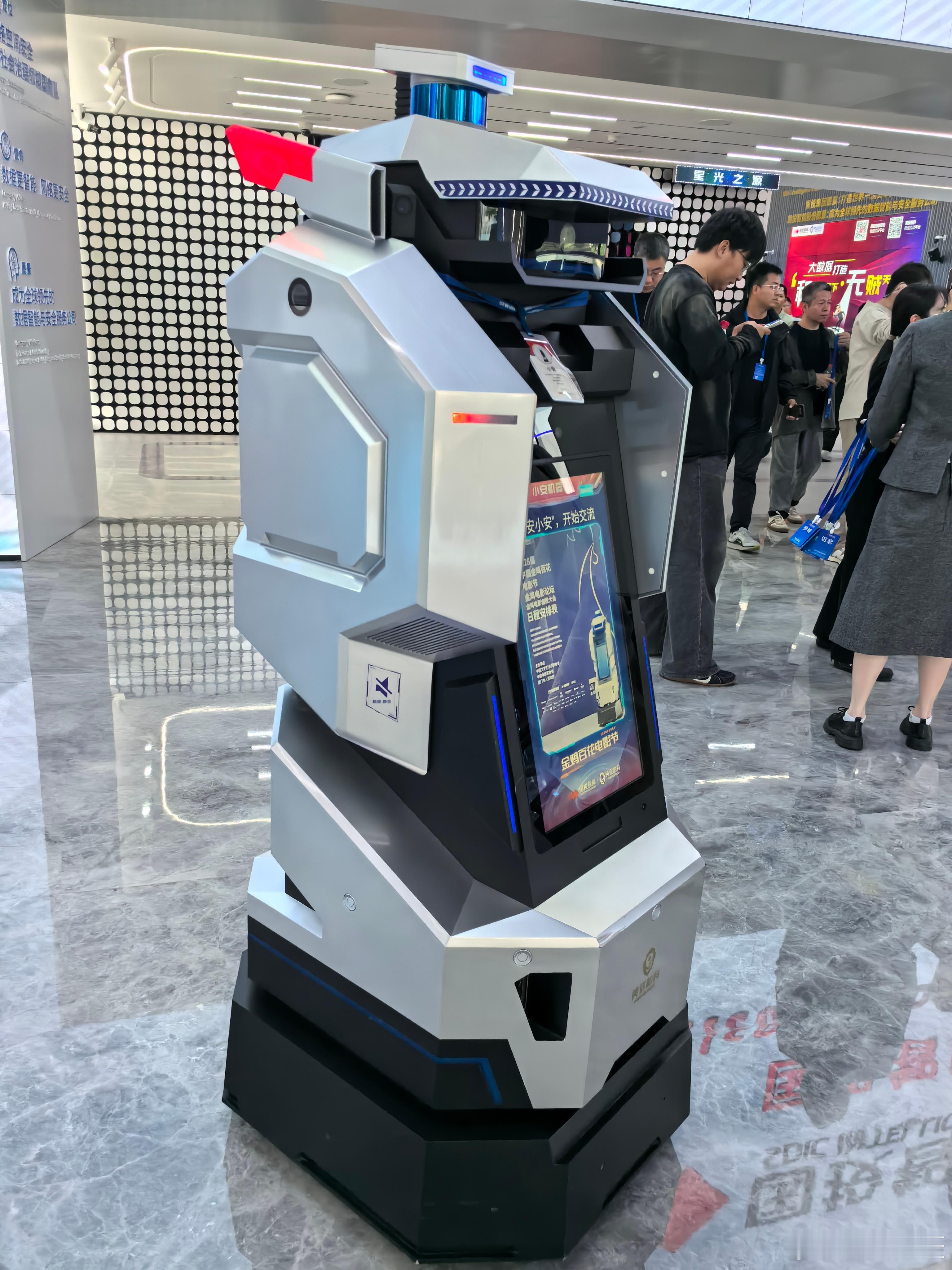 厦门数字立方里的科技“国家队”在厦门软件园的“数字立方”大厦里，藏着网络安全领域