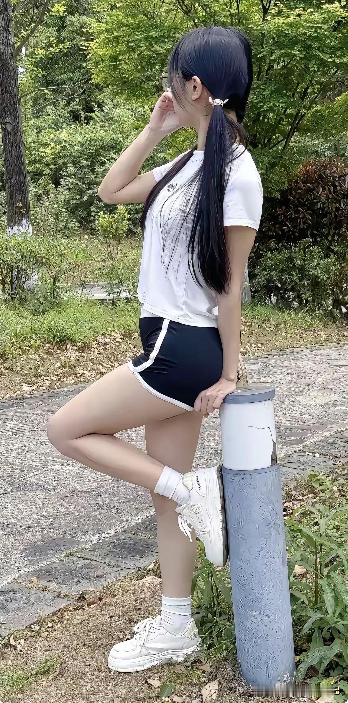 最小的表妹，今年21岁了，还没有男朋友。