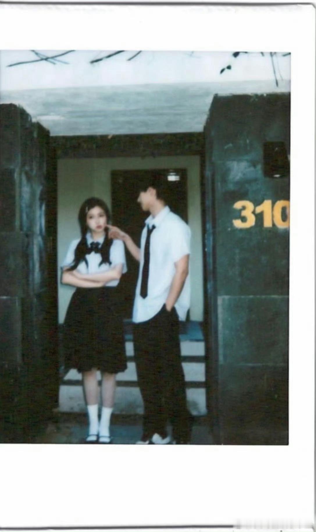 虞书欣 何与《双轨》拍立得营业！ 