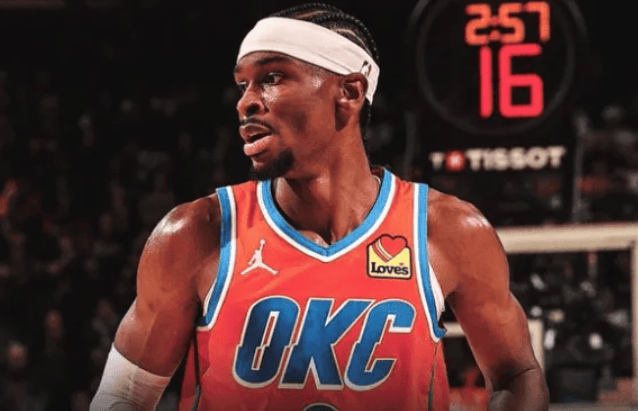 NBA那点事亚历山大赛季至今一共出战了22场比赛，而其中11场他失误不超过1次。