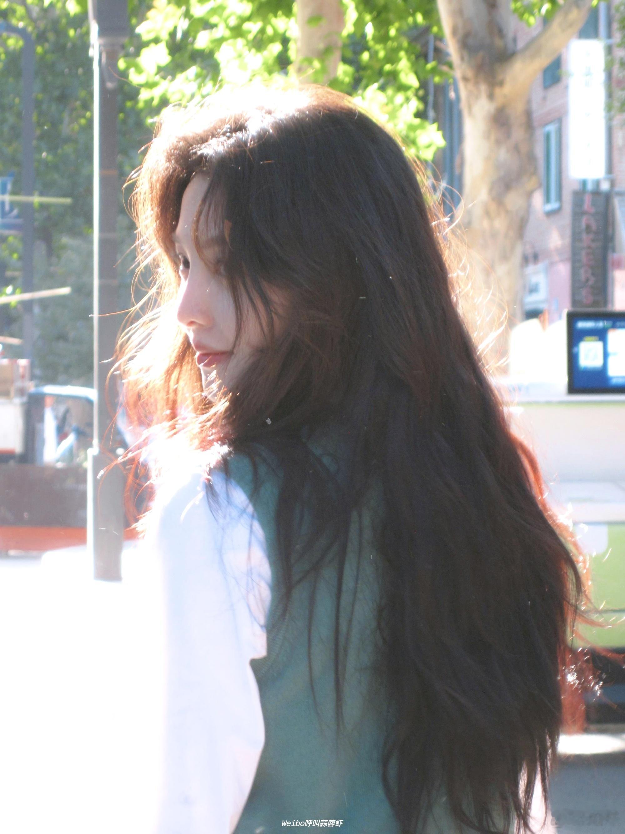 zrn zrn   “灯光漫延在黑夜 爱意回荡在世间” 𝐋𝐢𝐠𝐡𝐭𝐬