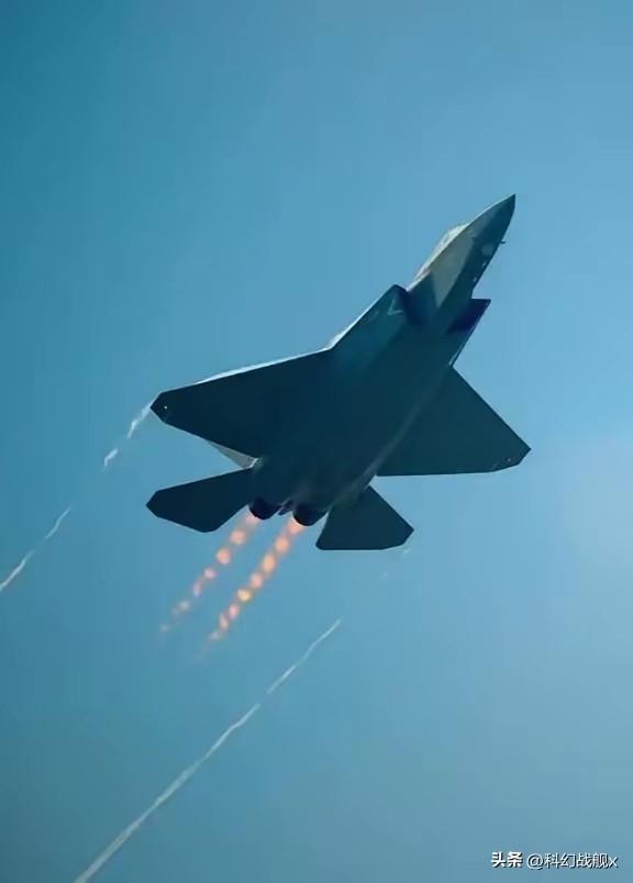 任何一个国家的四代机都可以击落中国的五代机歼20，而美国不但找到了歼20的弱点，