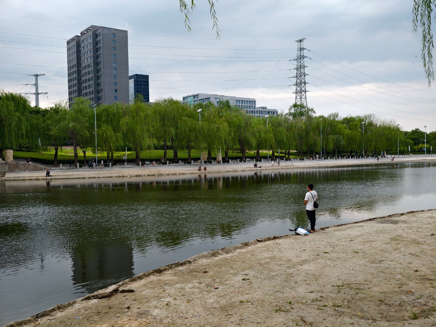 看钓鱼佬🎣钓鱼我的日常plog老张杂谈 ​​​