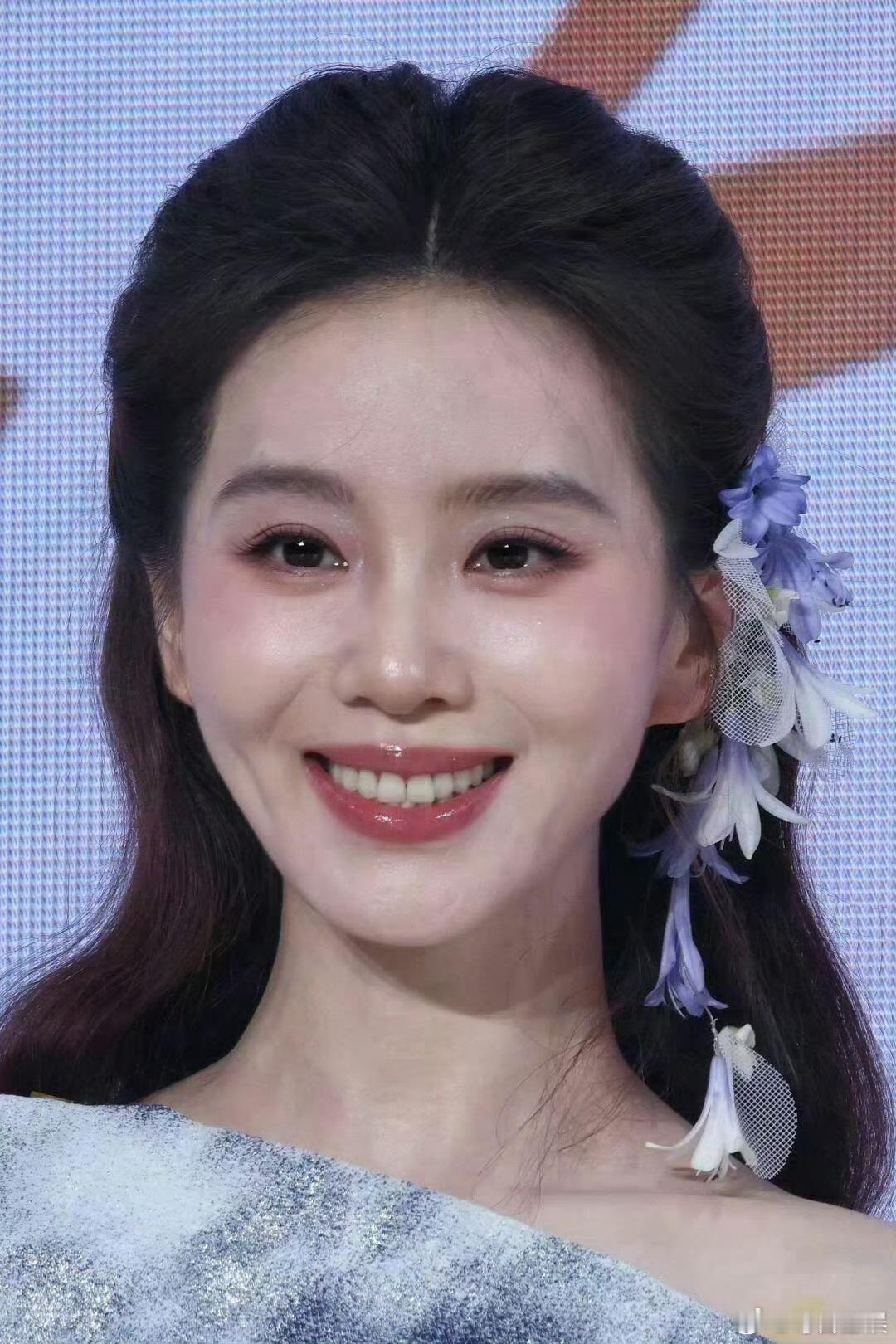 刘诗诗刘亦菲活动生图刘诗诗刘亦菲生图 刘诗诗刘亦菲活动生图，状态都特别美丽 