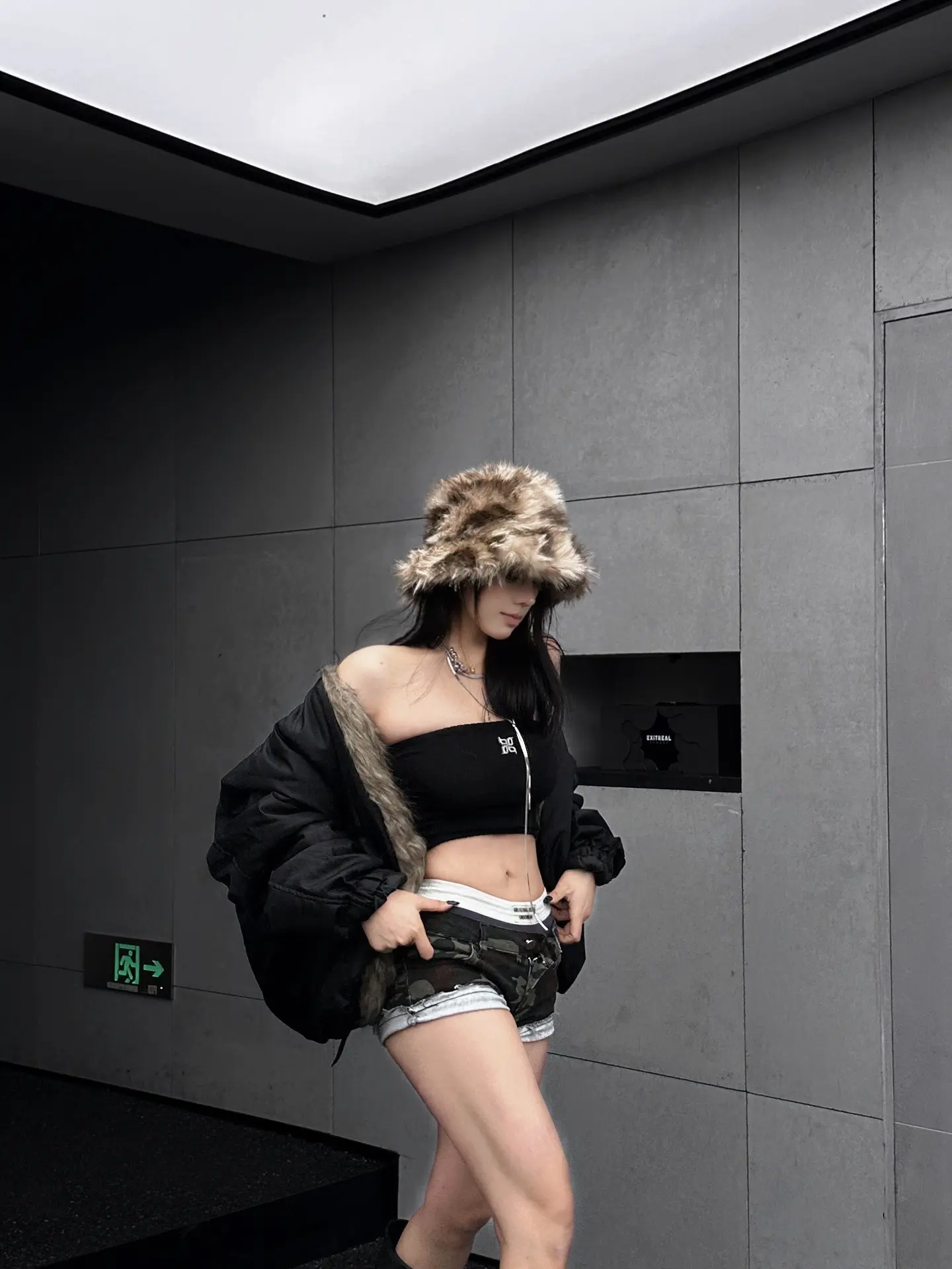 万事有双面 外套也有。