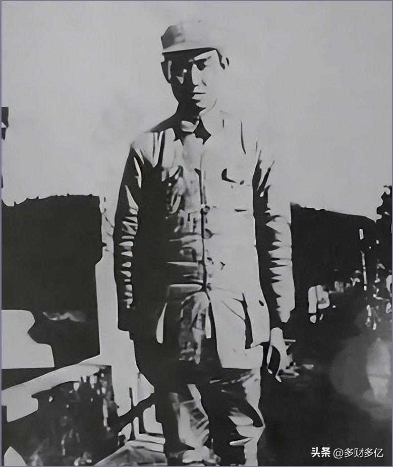 延安深夜截获诡异电报，竟来自大别山失联孤军，毛主席追问司令是谁，真相揭开全军肃立