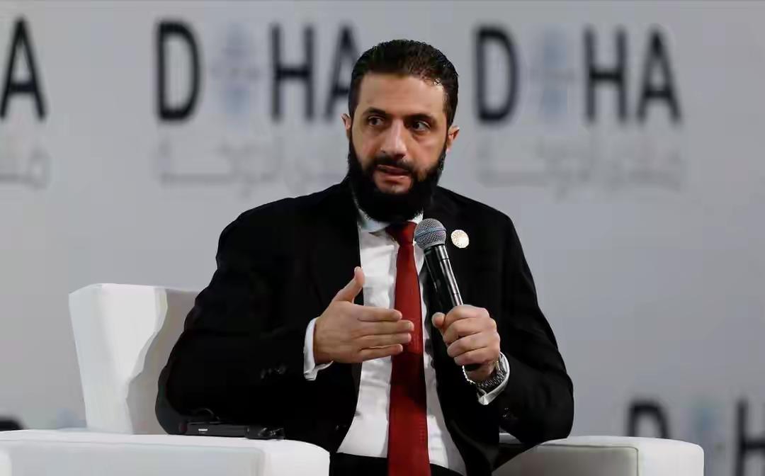 叙利亚总统艾哈迈德·沙拉公开表示，伊朗在妄图制造核武器，这是他们存在的根本问题。