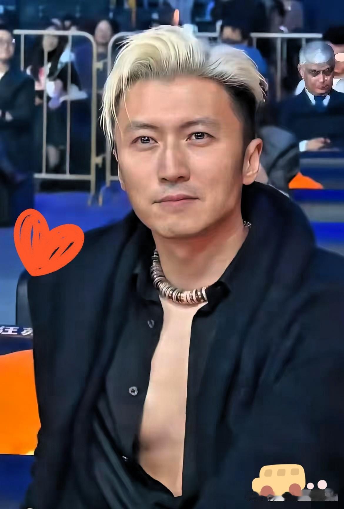 我能接受谢霆锋45岁了，也能接受谢霆锋有孩子了，但真的接受不了，45岁的谢霆锋在