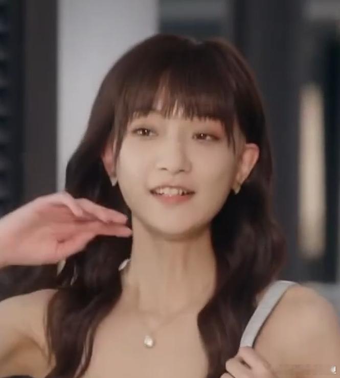 追上我就爱上你女主撞脸黄子韬 哇，《追上我就爱上你》女主有时候真像黄子韬，那种独