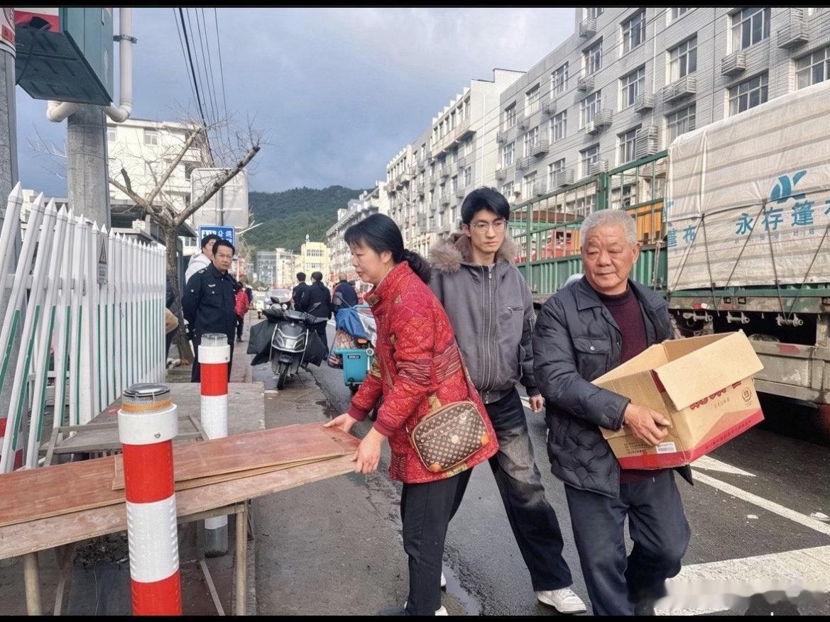 拆旧建新台州创新治理模式让秩序感与烟火气并行离职疏忽不慎泄露公司数据，当即督促接