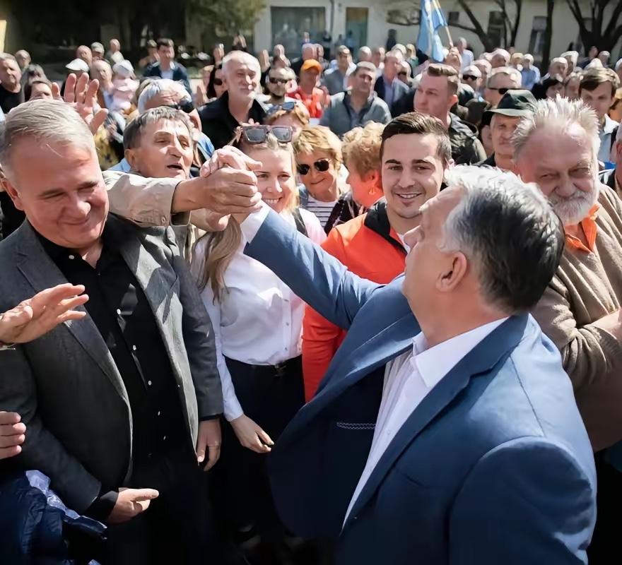 欧尔班败选，匈牙利看似变天，实则换汤不换药。45岁的马扎尔原为欧尔班心腹，因反腐