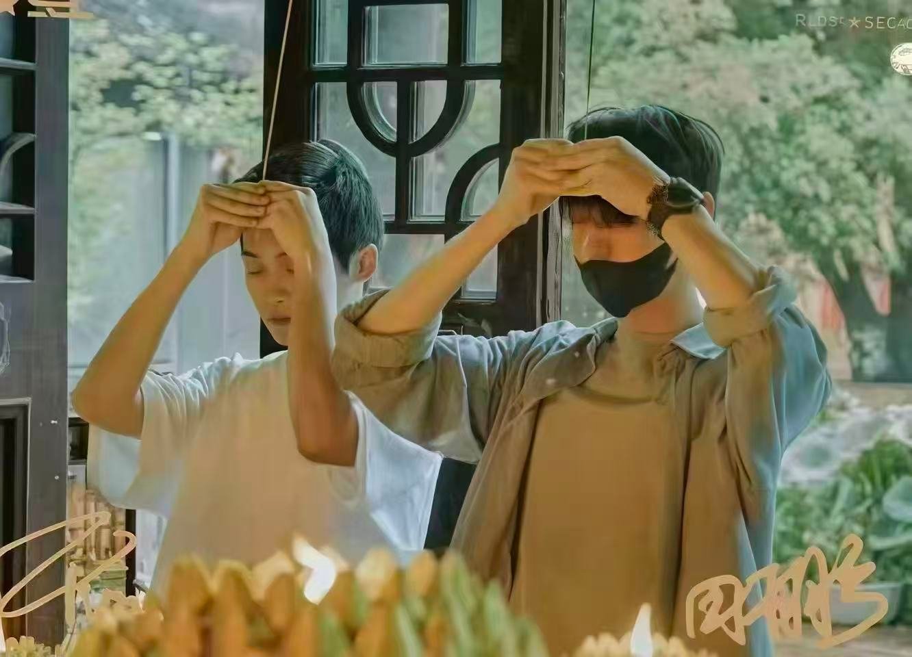把所有的浪漫都存起来，遇到你的时候通通都给你。 