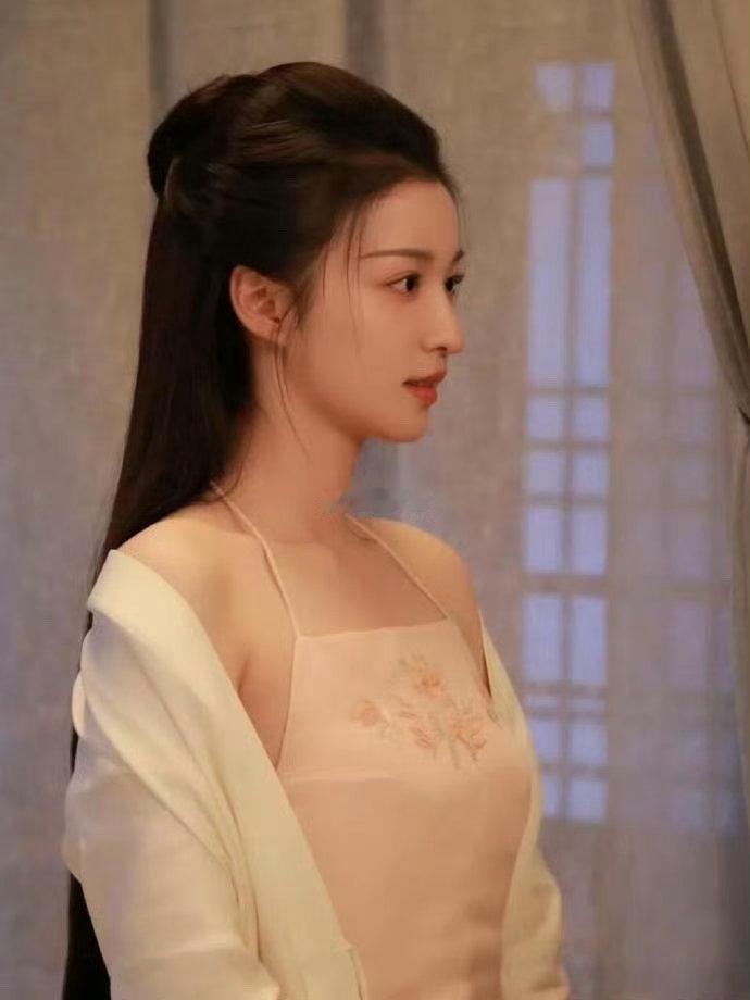 肚兜这么好的东西，现在怎么都不穿了？ 