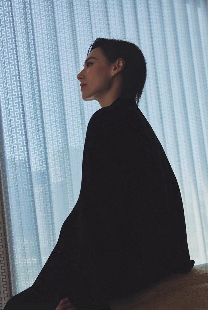 这是把梁洛施当成龙用了重生2把梁洛施当成龙使 看完《重生2》只想说：梁洛施多演武