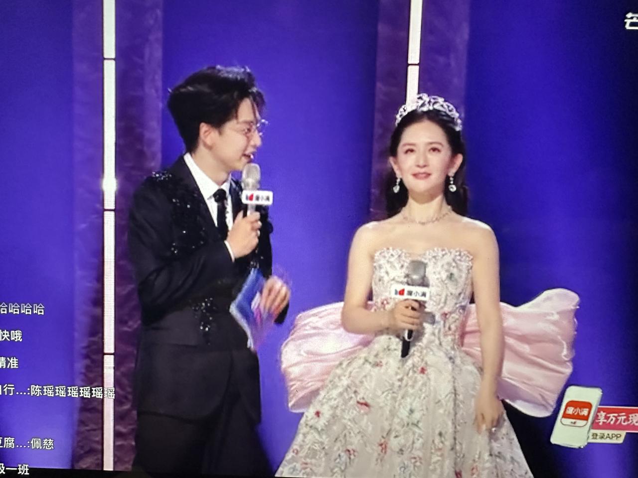 乘风2026初舞台直播今晚23:00 前结束🔚。
这是吸取昨晚初见面直播拖沓诟