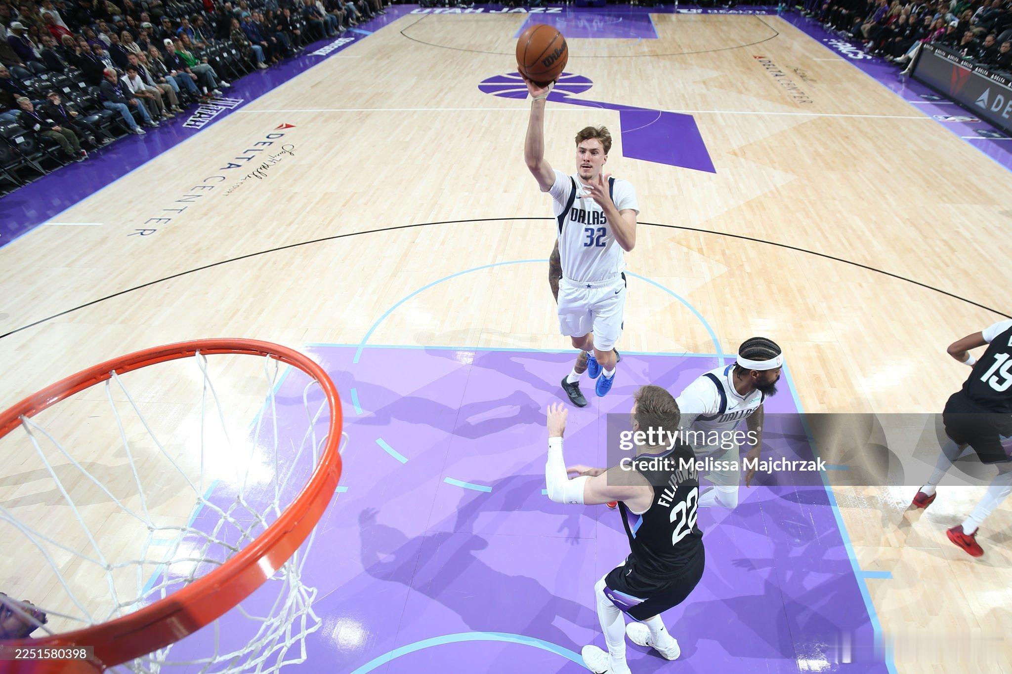 MFFL 弗拉格第一节火力全开，7投5中砍下14分。我牛在首节轰下了43分。MF