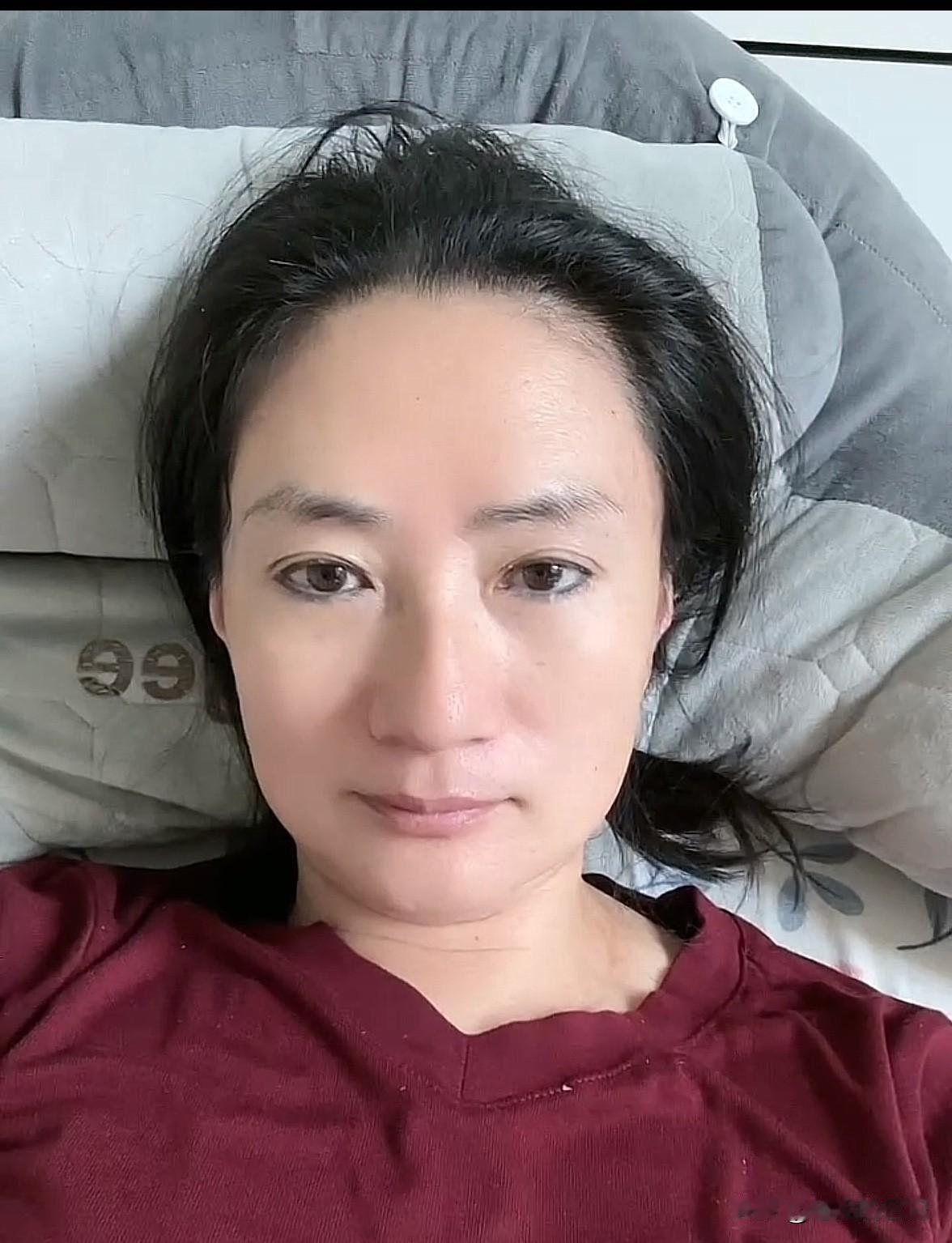 我现在最烦愁的就是洗澡和收拾我的房间卫生，终于提前体会了一把养老生活，不是孩子们