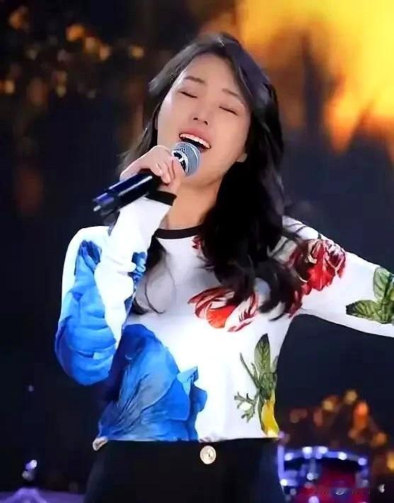 家人们大无语事件又来了！

云朵团队最近在商演筹备上又双叒叕翻车了，这次居然是被