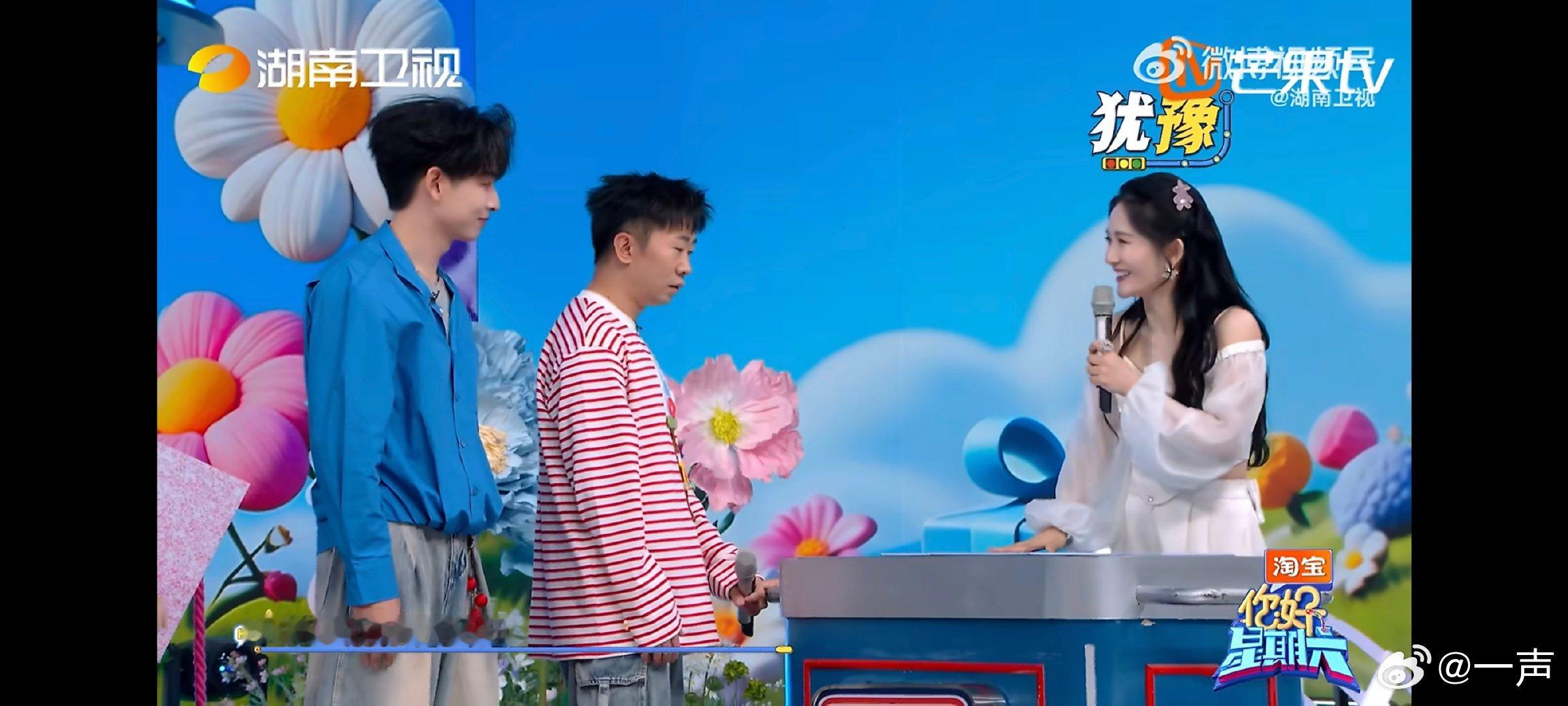 谢娜字字都在扎杨迪的心原本杨迪还满心期待能从谢娜手里分到一张免罚卡，毕竟二人常年