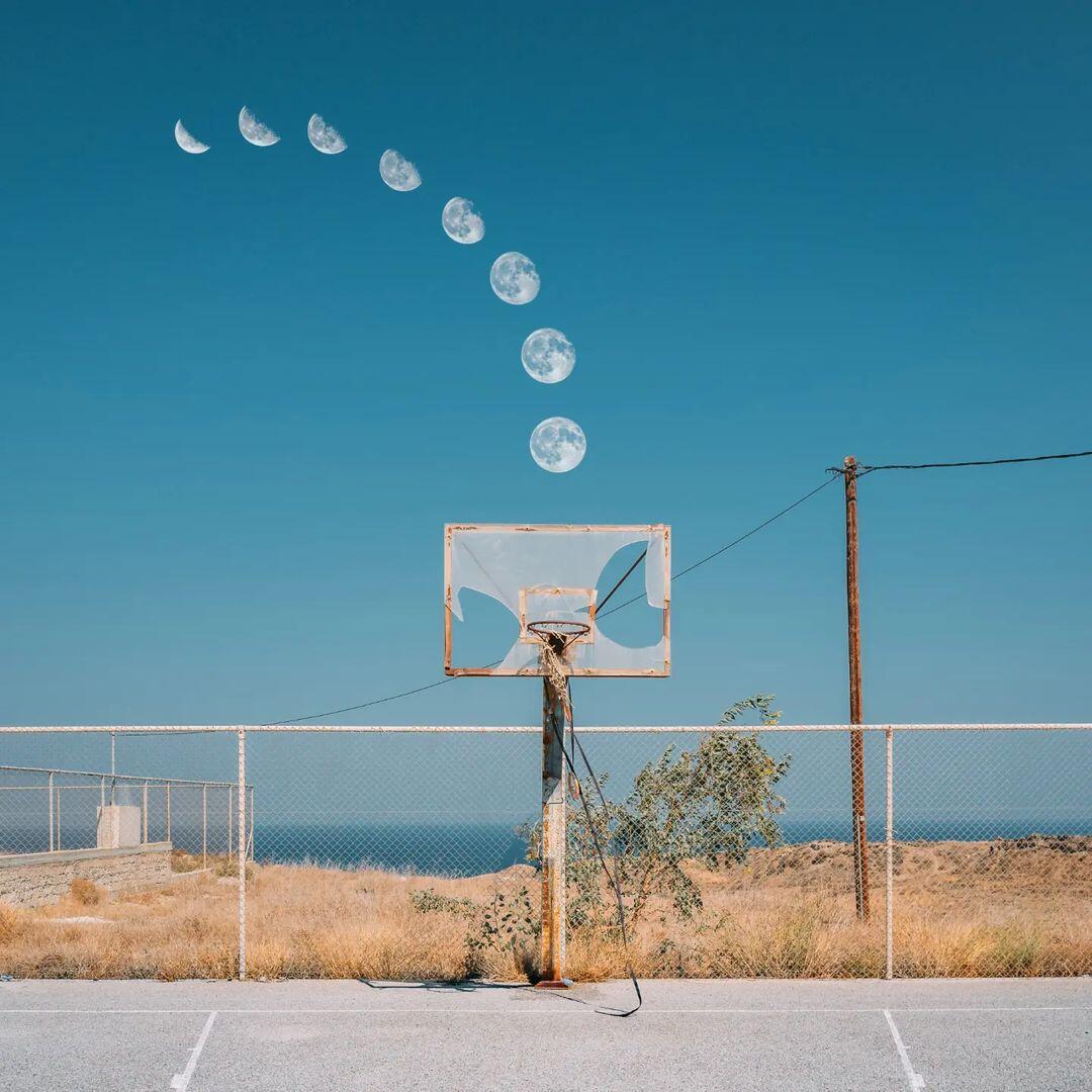 承载着多数人青春回忆的篮筐~Images via  staines 