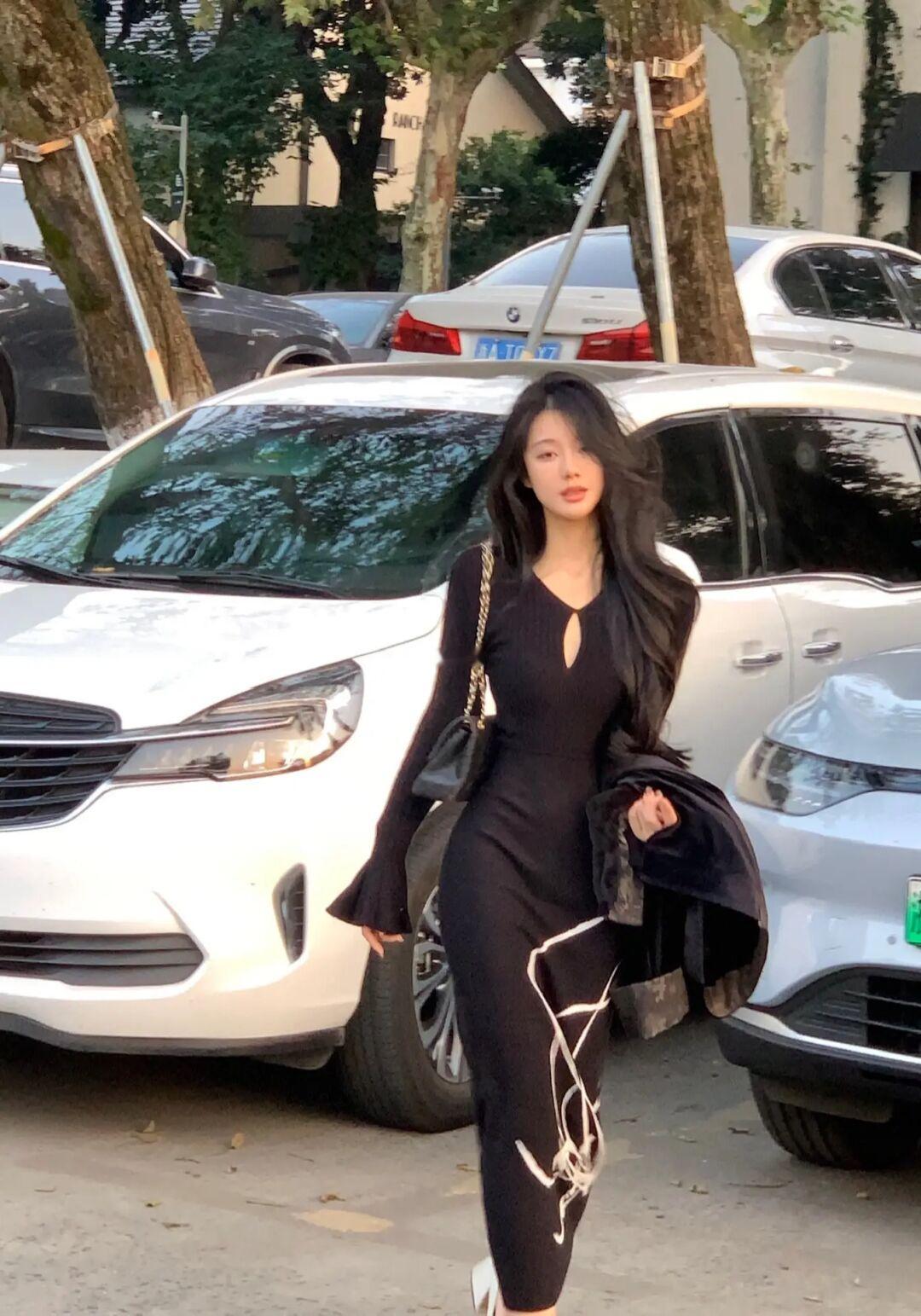清冷兰花裙！是刻在骨子里的东方美学