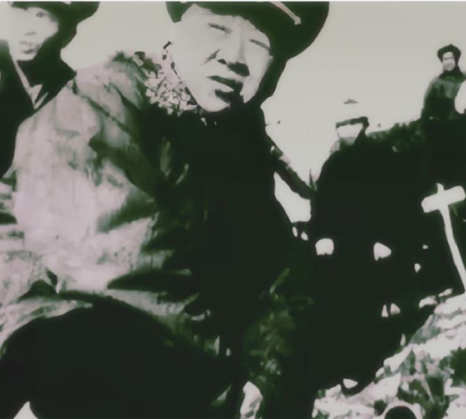 荒山野庙，老兵杀了三个匪寇，扒开衣服却呆住了：这伙人哪是土匪。

昌遂海五十六岁