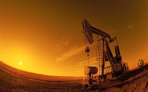 最近的市场简直颠覆认知！中东战火越烧越旺，油价冲破 100 美元每桶，可黄金居然