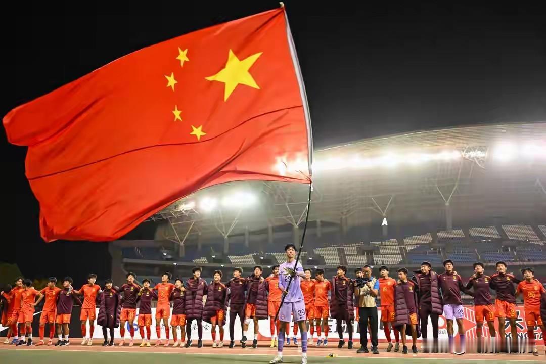 在呼和浩特进行的国际青年足球锦标赛第二轮，中国U16男足3-2击败塔吉克斯坦U1