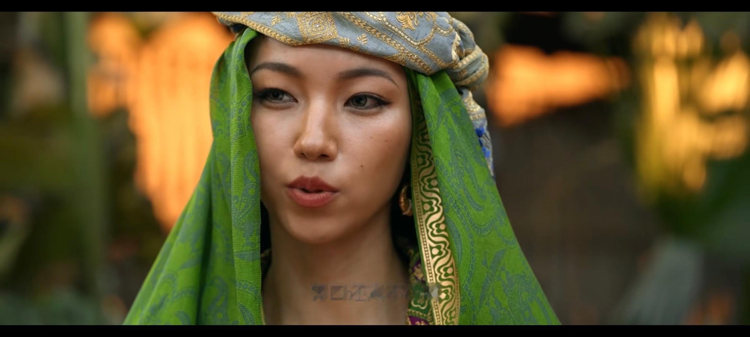 那尔那茜 《长安的荔枝》里，那尔那茜身后的小蓝小粉怎么更像公主些[允悲] ​​​